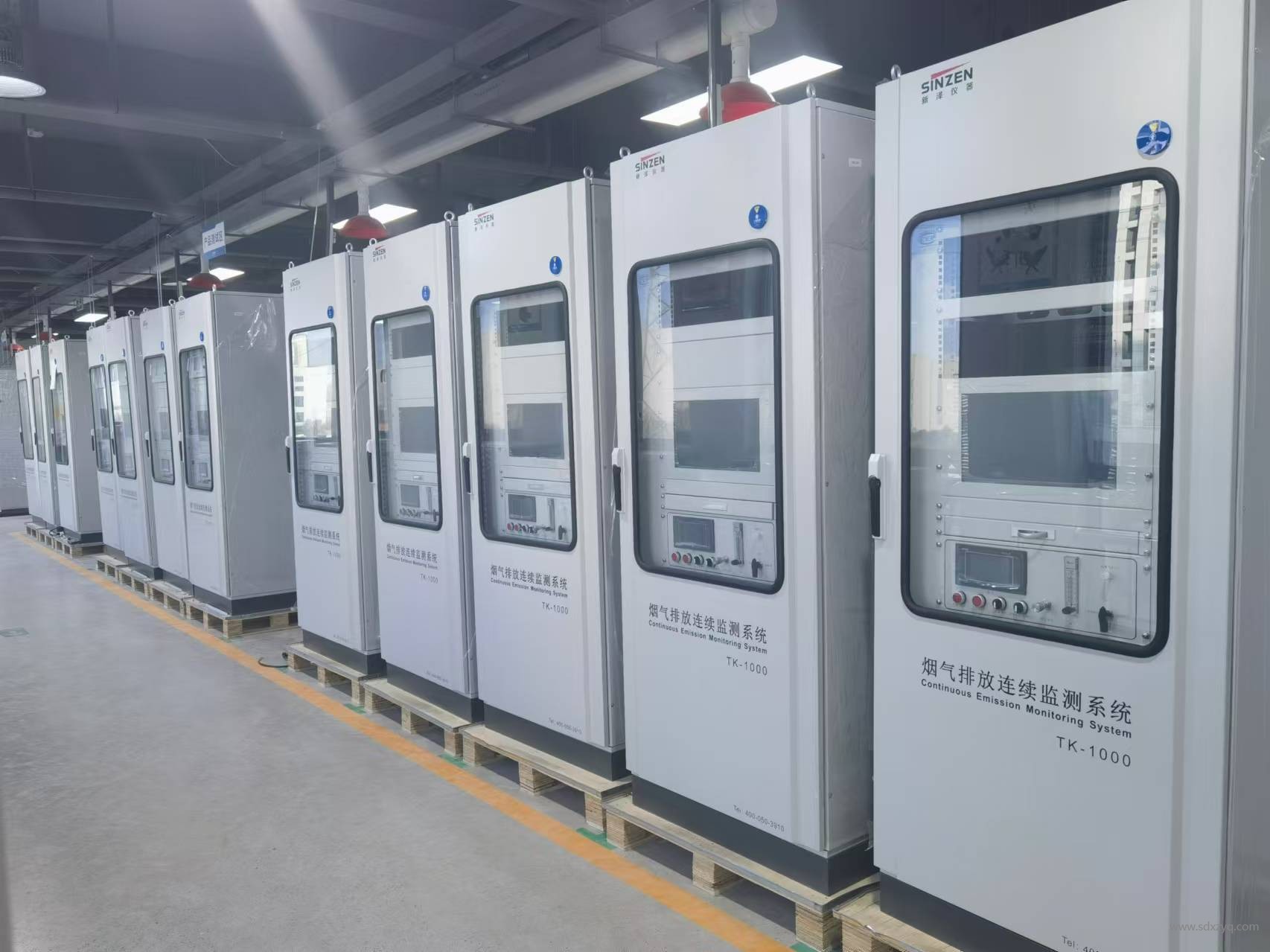 煙氣在線監(jiān)測(cè)系統(tǒng).jpg